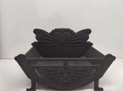 Döküm Desenli Şömine Odunluğu – Şık ve Dayanıklı Metal Odun Sepeti