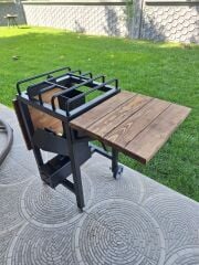 Tekerlekli Odun Kömürlü Bahçe Mangalı – Ahşap Yan Panelli