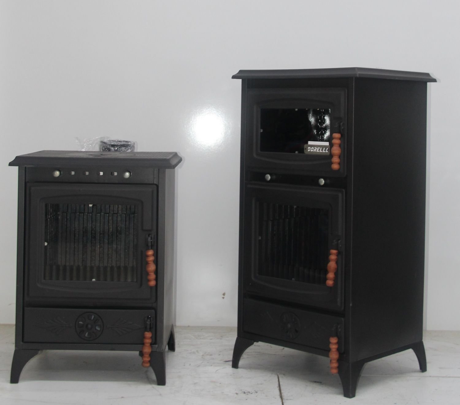 Dorello Backofen, Gusseisenherd, Modell MF111.