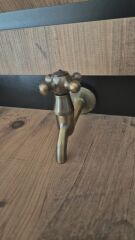 Eskitme Pirinç Tek Kollu Musluk – Duvara Monte